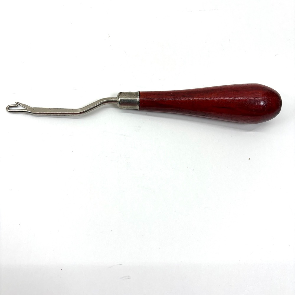 Caron Latch Hook Tool Wood Handle Red Silver OS Good